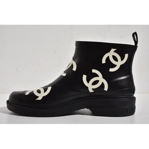 Chanel rain boots - Picture 13 of 13
